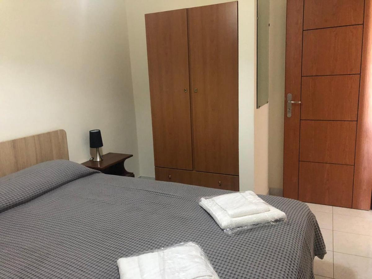 Savvas Apartments Plítra Esterno foto