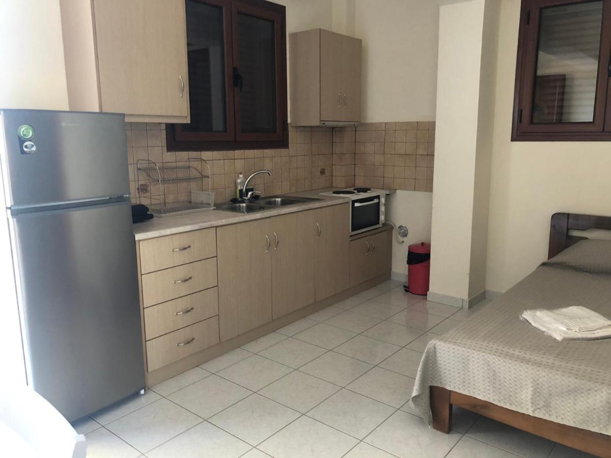 Savvas Apartments Plítra Esterno foto