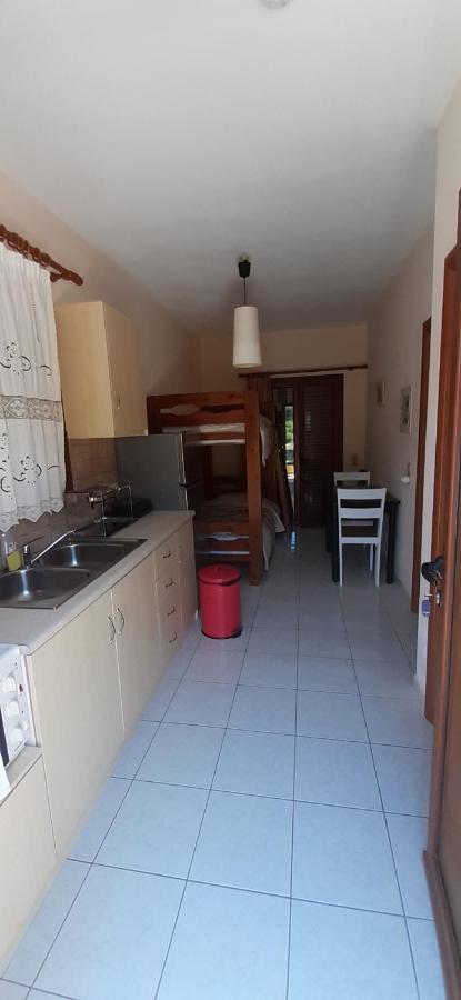 Savvas Apartments Plítra Esterno foto